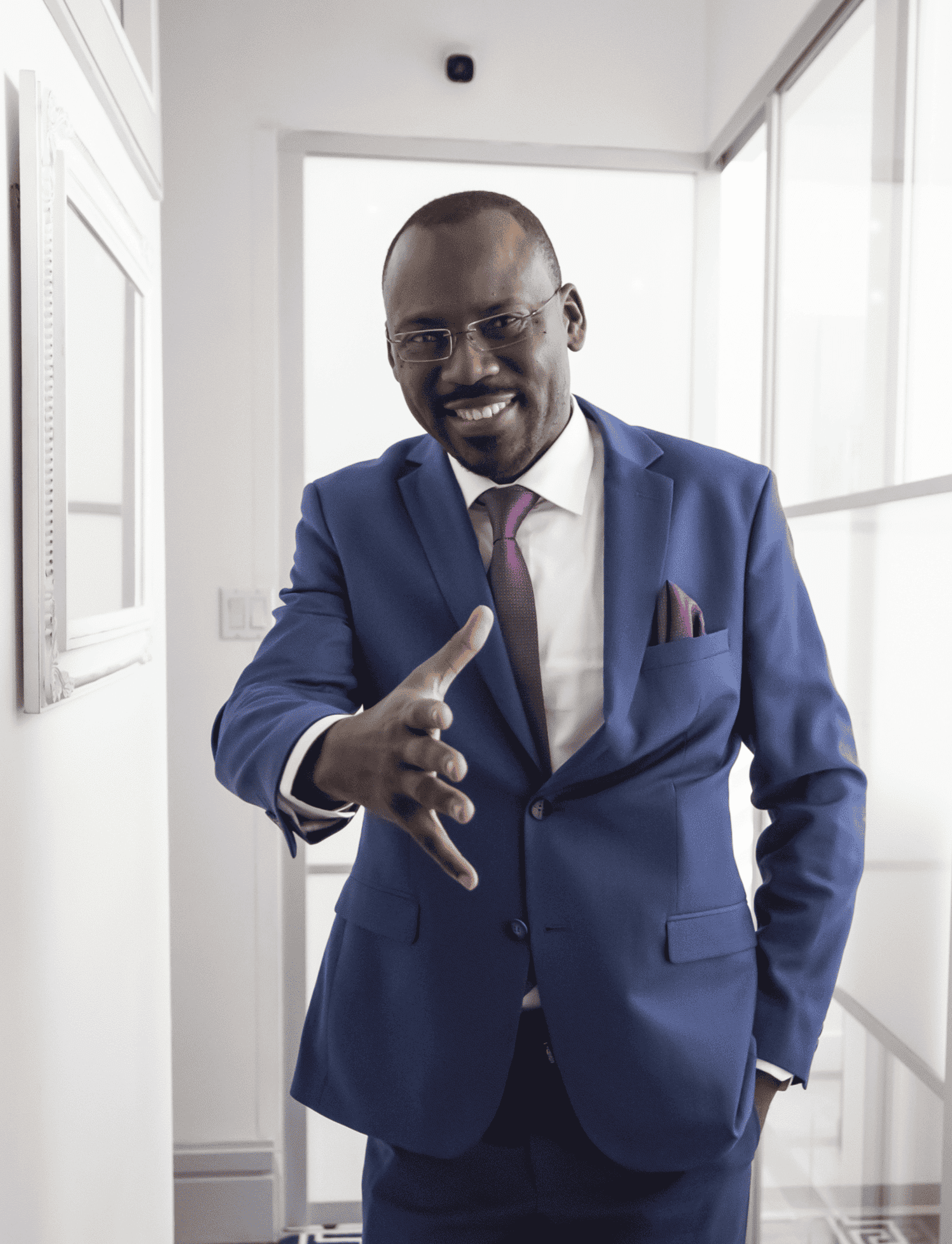 Me James ÉBONGUÉ